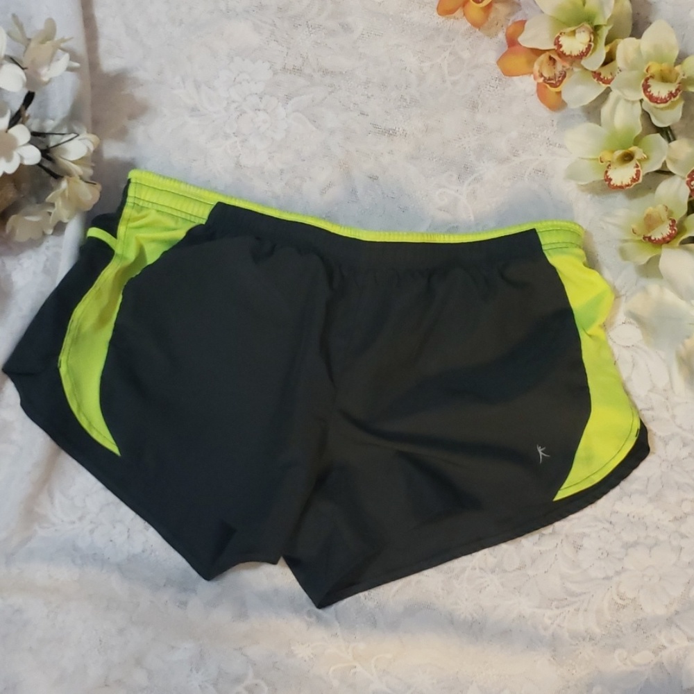 Running shorts New W/O Tags  Linned